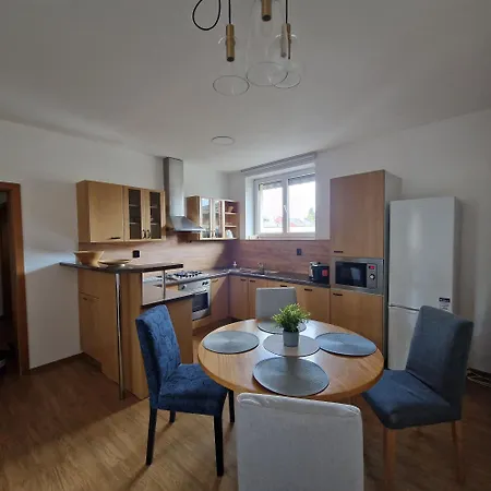 Bydlim U Areny Homestay