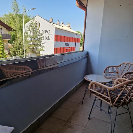 홈스테이 Bydlim U Areny 오스트라바