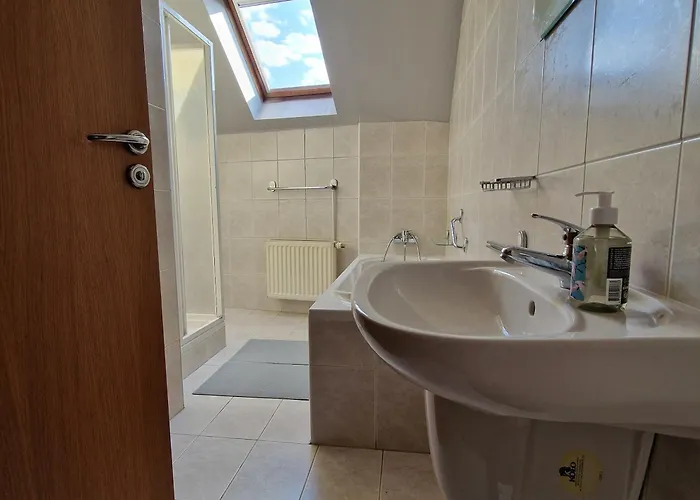 Bydlim U Areny Privatunterkunft